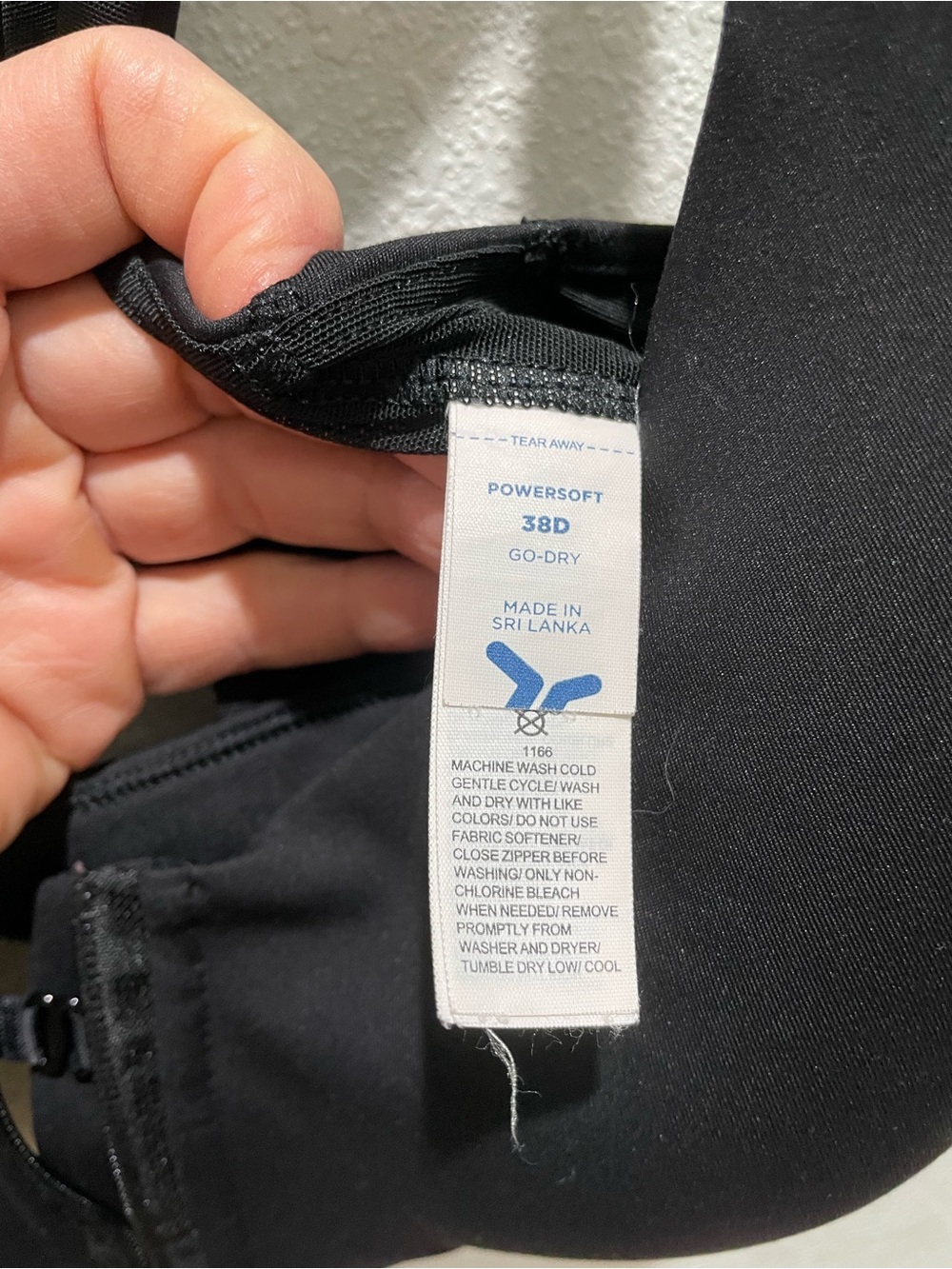 Old Navy Powersoft Front-Zip Black Sports Bra - Picture 4 of 5